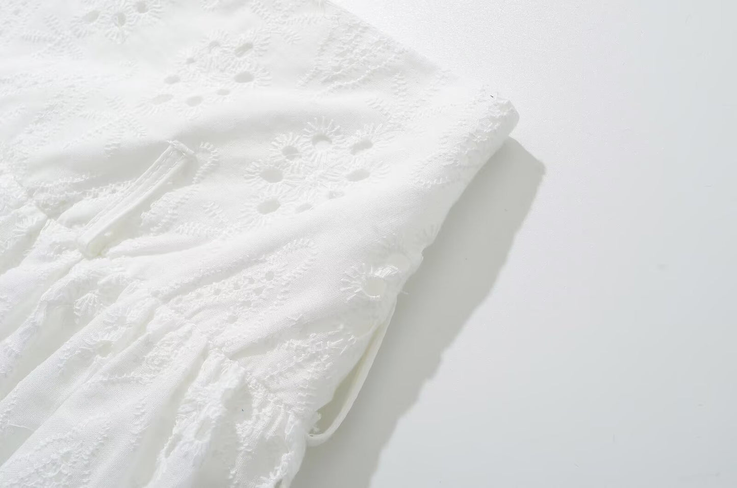 White Lace mini pleated skirt