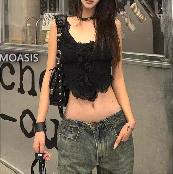 Low Waist, baggy, Straight slimming Jeans.