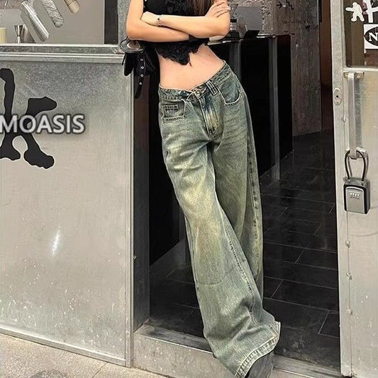 Low Waist, baggy, Straight slimming Jeans.