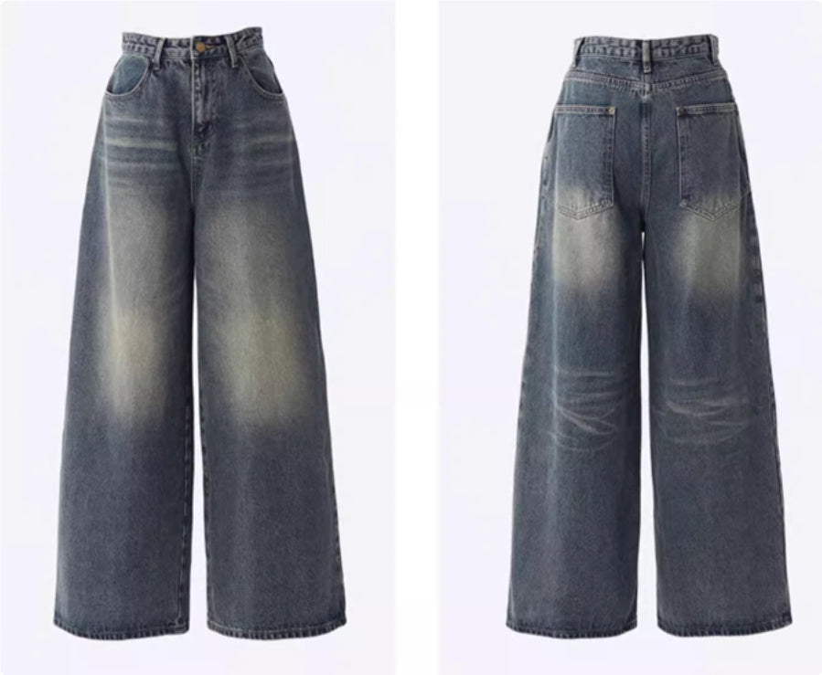 Mid Waisted Wide Leg vintage washed Jeans
